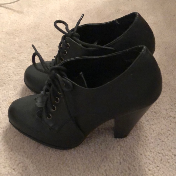 4 inch black lace up heels - Picture 3 of 5